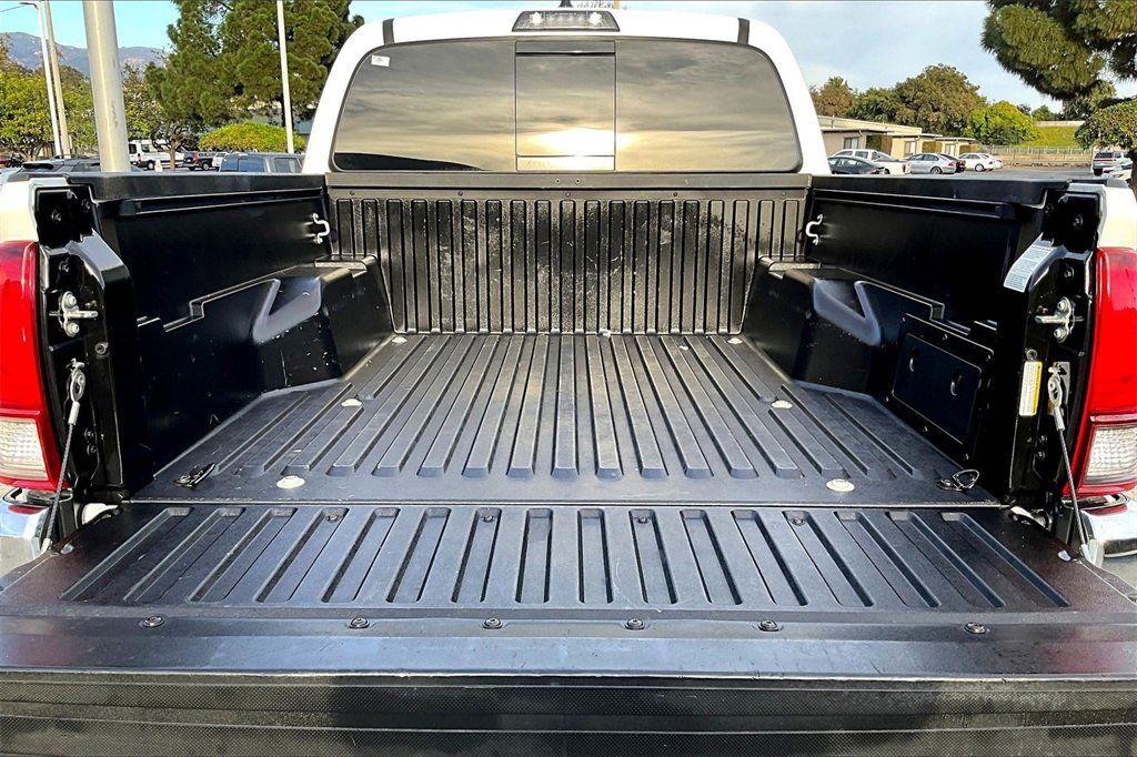 Used 2019 Toyota Tacoma SR5 image 7