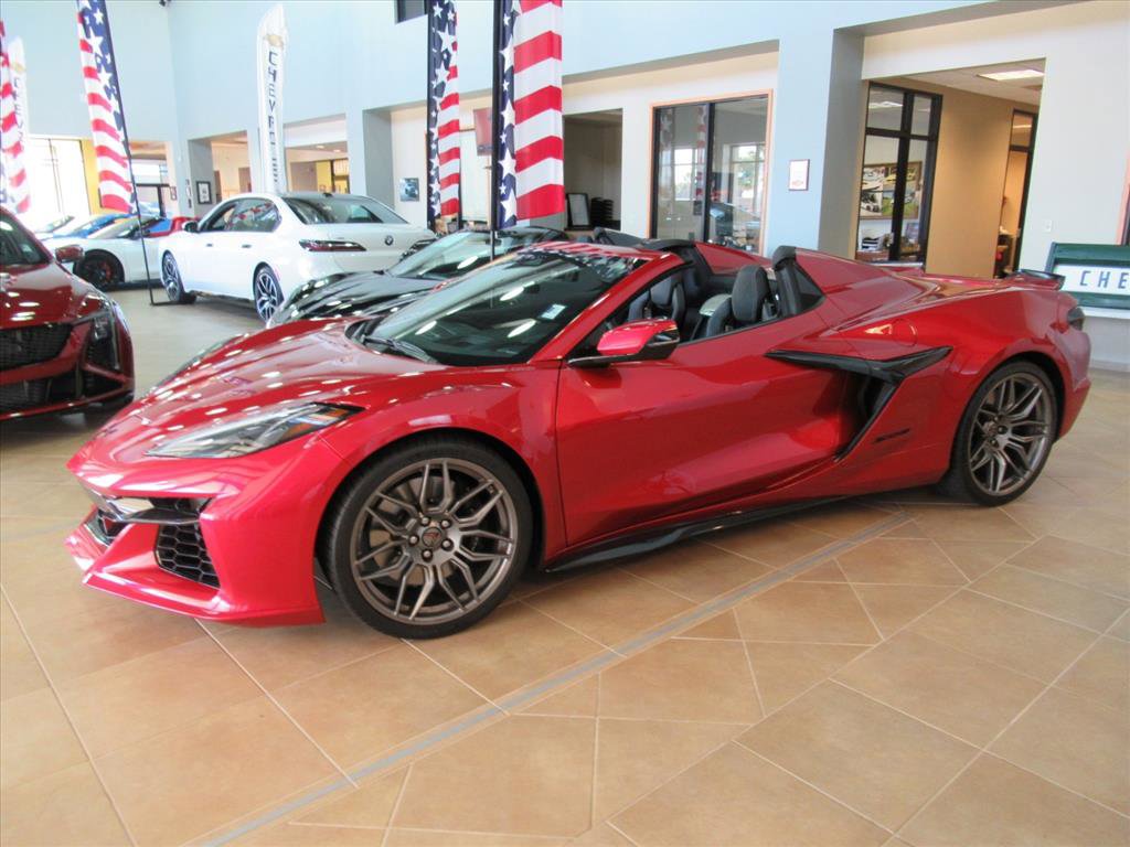 Used 2025 Chevrolet Corvette Z06 image 4