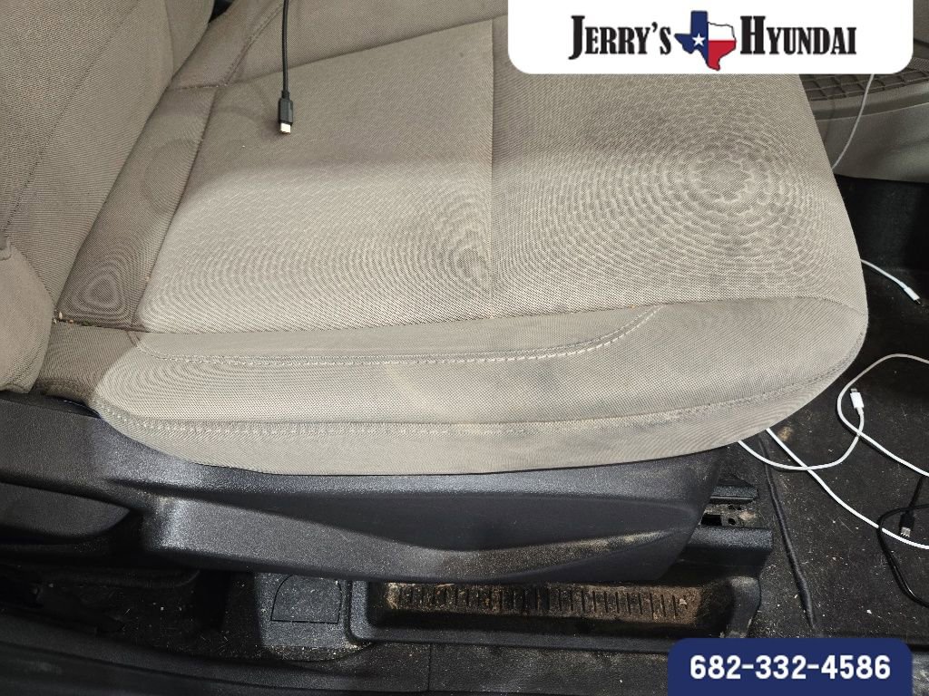 Used 2019 Ford Escape SE FWD image 11