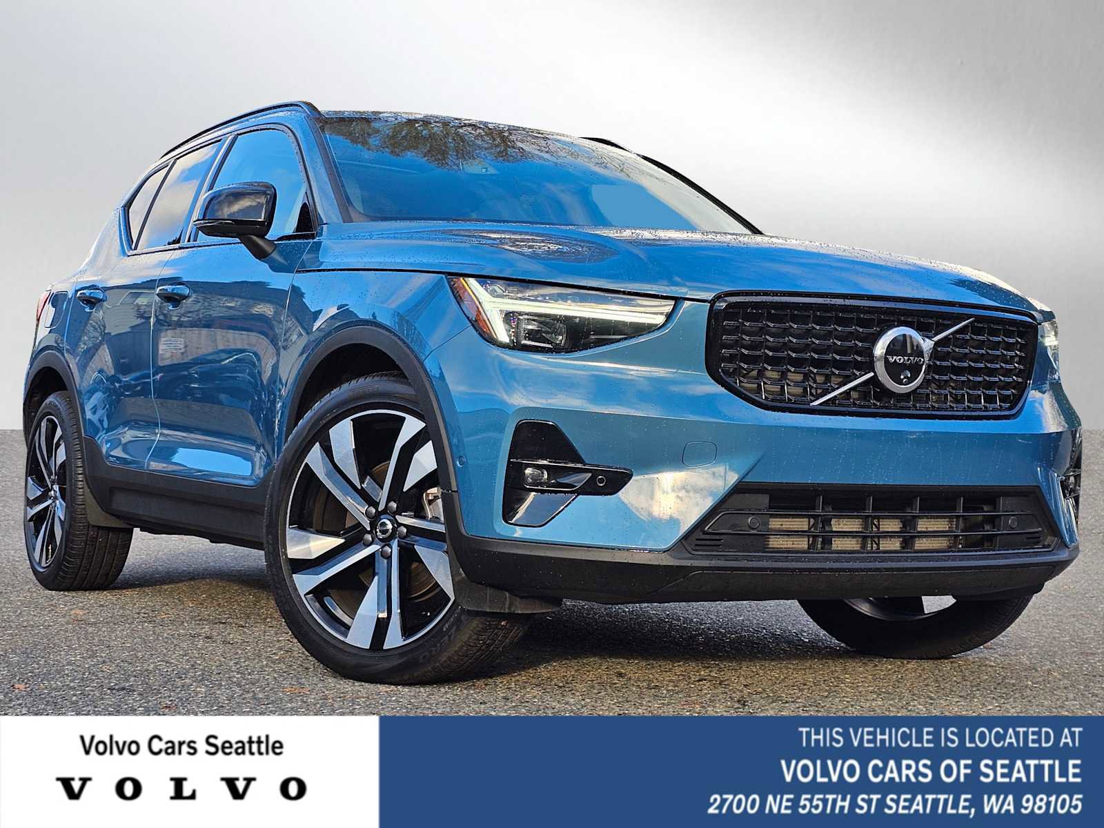 Certified 2024 Volvo XC40 B5 Plus w/ Protection Package Premier