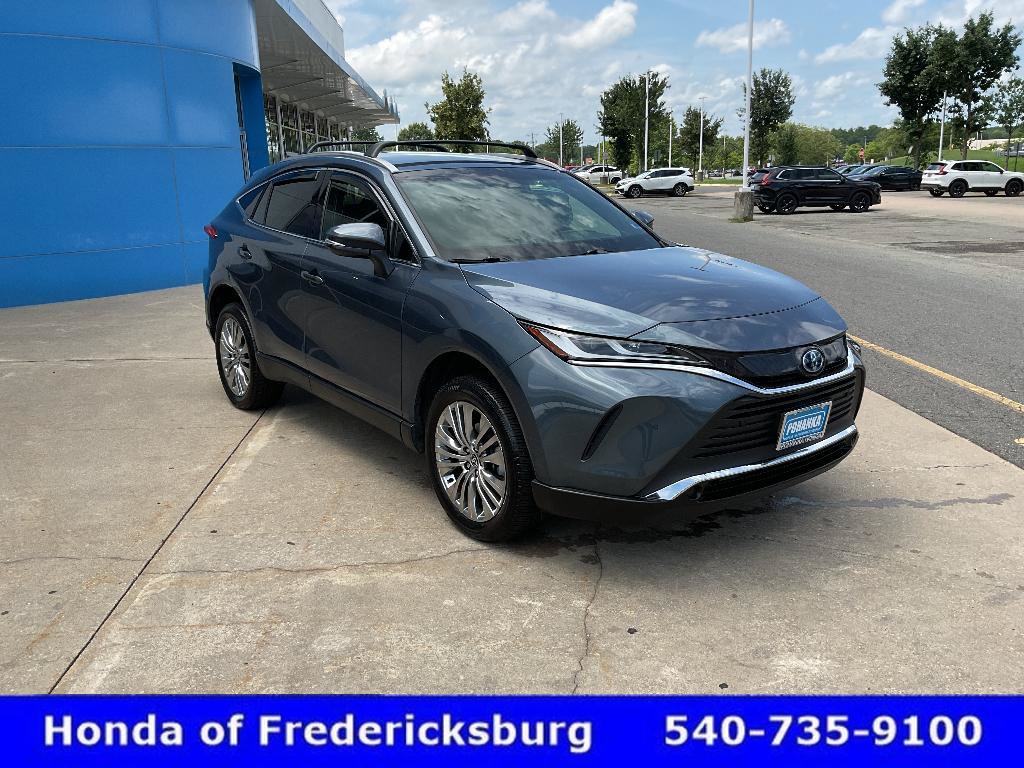 Used 2022 Toyota Venza XLE AWD/4WD image 8