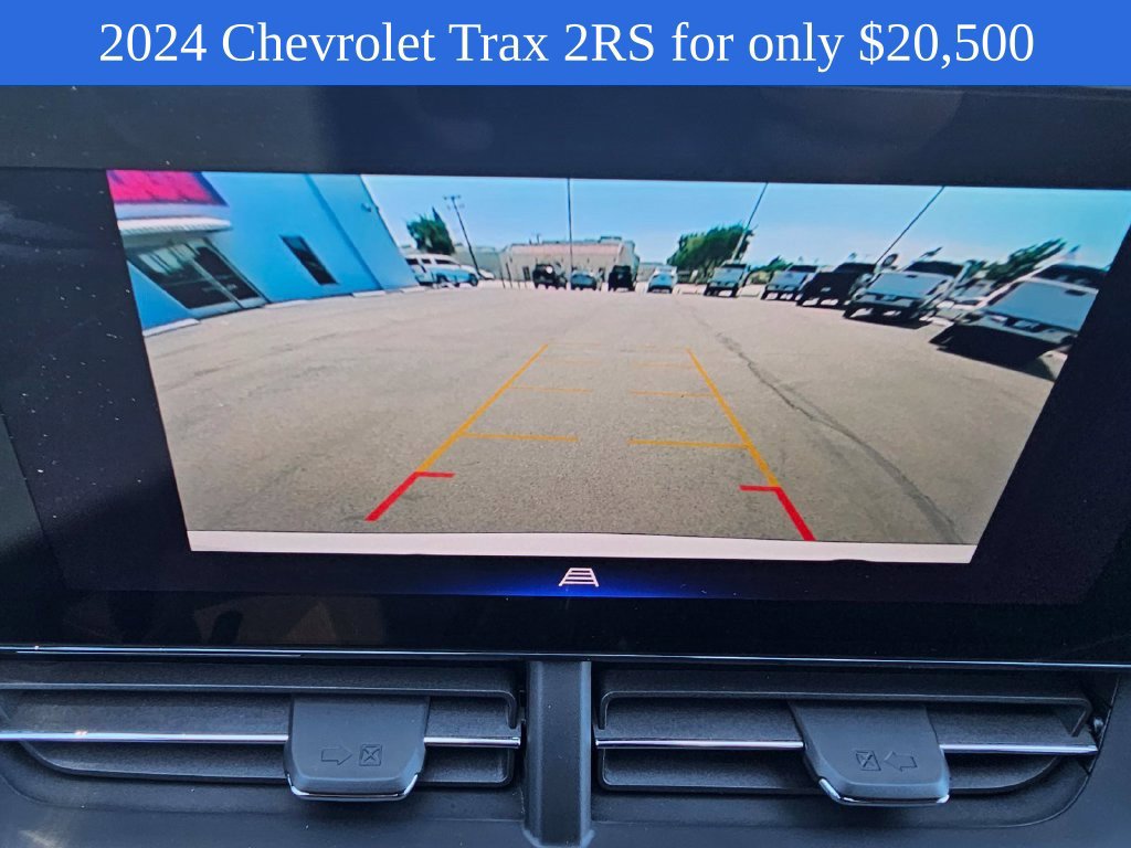Used 2024 Chevrolet Trax RS FWD image 32