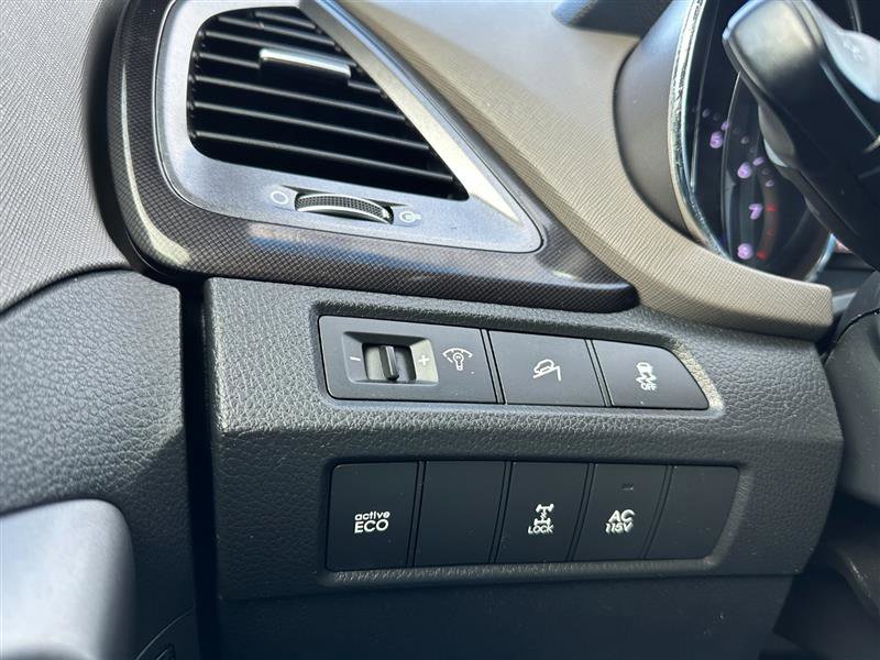 Used 2013 Hyundai Santa Fe Limited AWD/4WD image 34