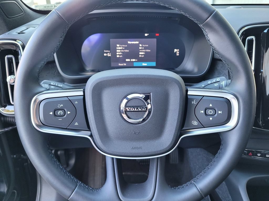 Used 2025 Volvo EX40 Core w/ Climate Package AWD/4WD image 16