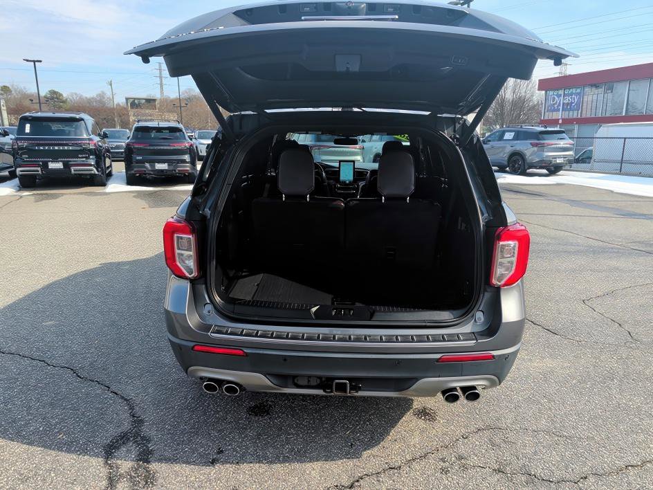 Used 2021 Ford Explorer Platinum w/ Equipment Group 601A image 15