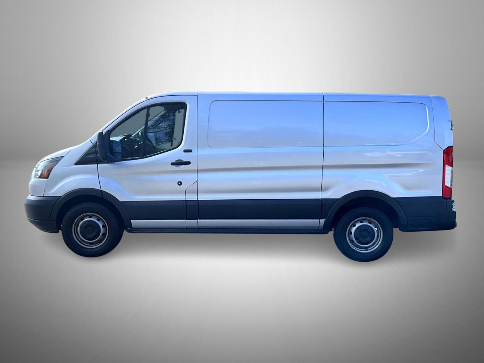 Used 2017 Ford Transit 150 130 Low Roof RWD image 8