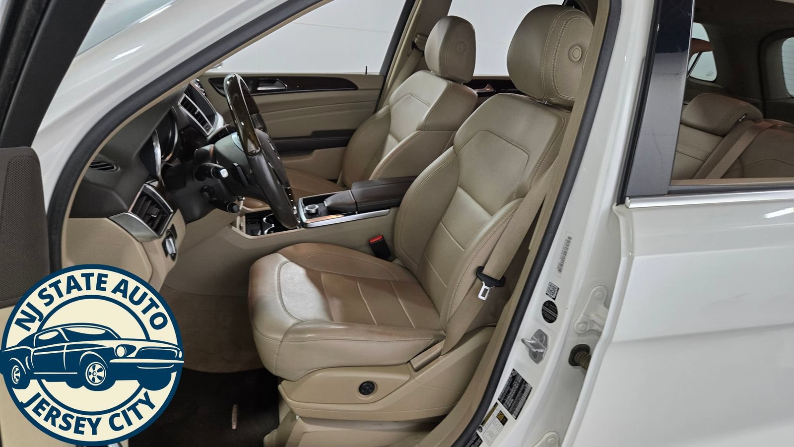 Used 2014 Mercedes-Benz ML 350 4MATIC w/ Premium 1 Package image 26
