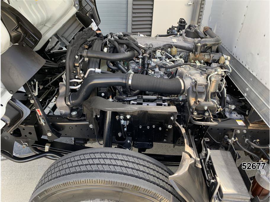 Used 2023 Isuzu NPR RWD image 14