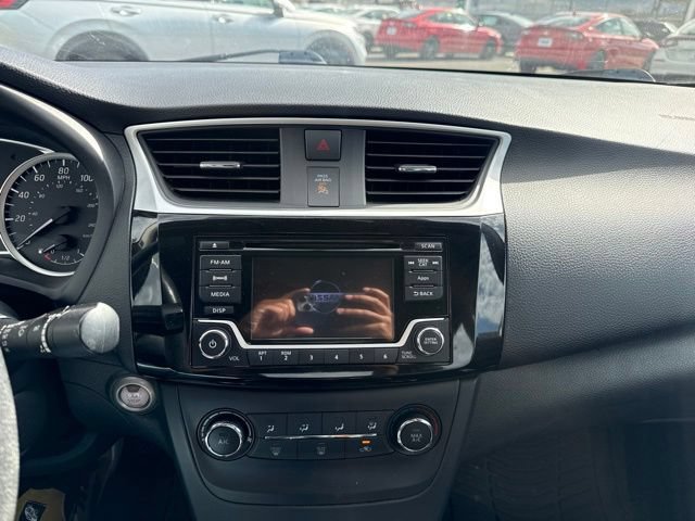 Used 2016 Nissan Sentra SV FWD image 13