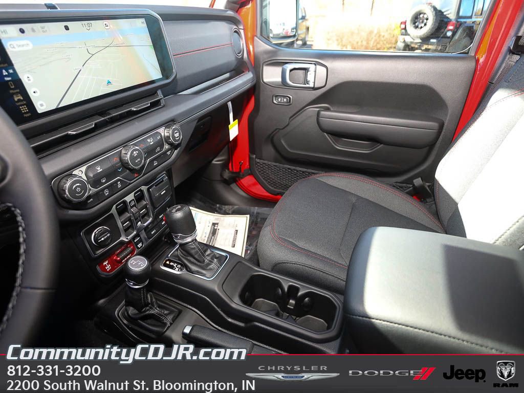 New 2026 Jeep Wrangler Unlimited Rubicon w/ Technology Group image 18