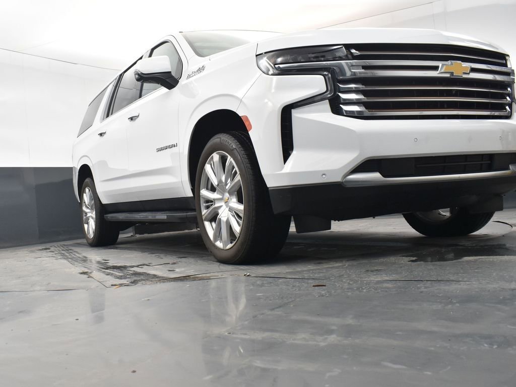 Used 2024 Chevrolet Suburban High Country image 26