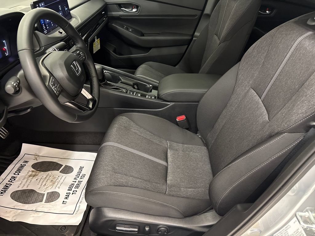 Used 2025 Honda Accord Sport image 18