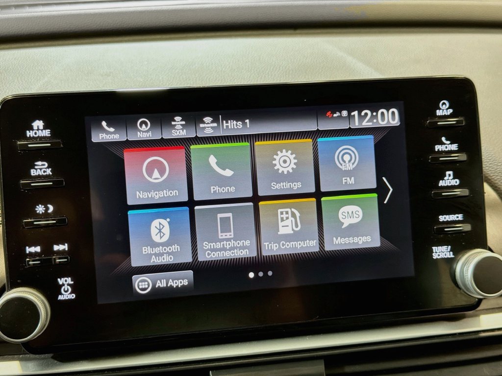 Used 2018 Honda Accord Touring image 16