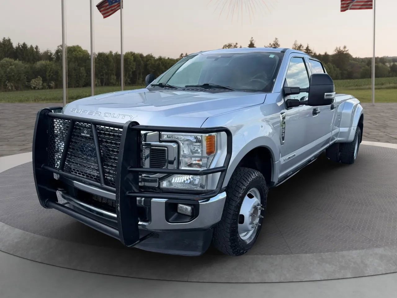 Used 2022 Ford F350 XLT w/ XLT Value Package image 1
