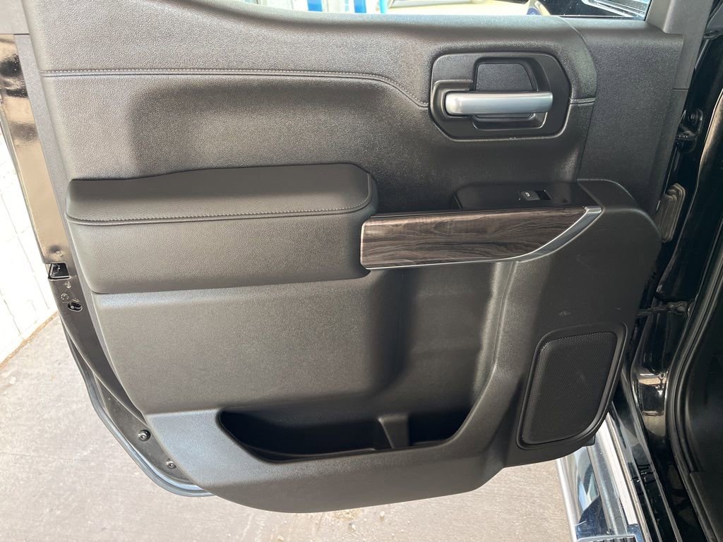 Used 2020 Chevrolet Silverado 1500 LTZ w/ LTZ Premium Package image 13