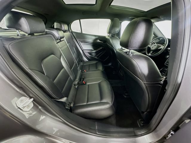 Used 2017 Mercedes-Benz GLA 250 4MATIC image 9