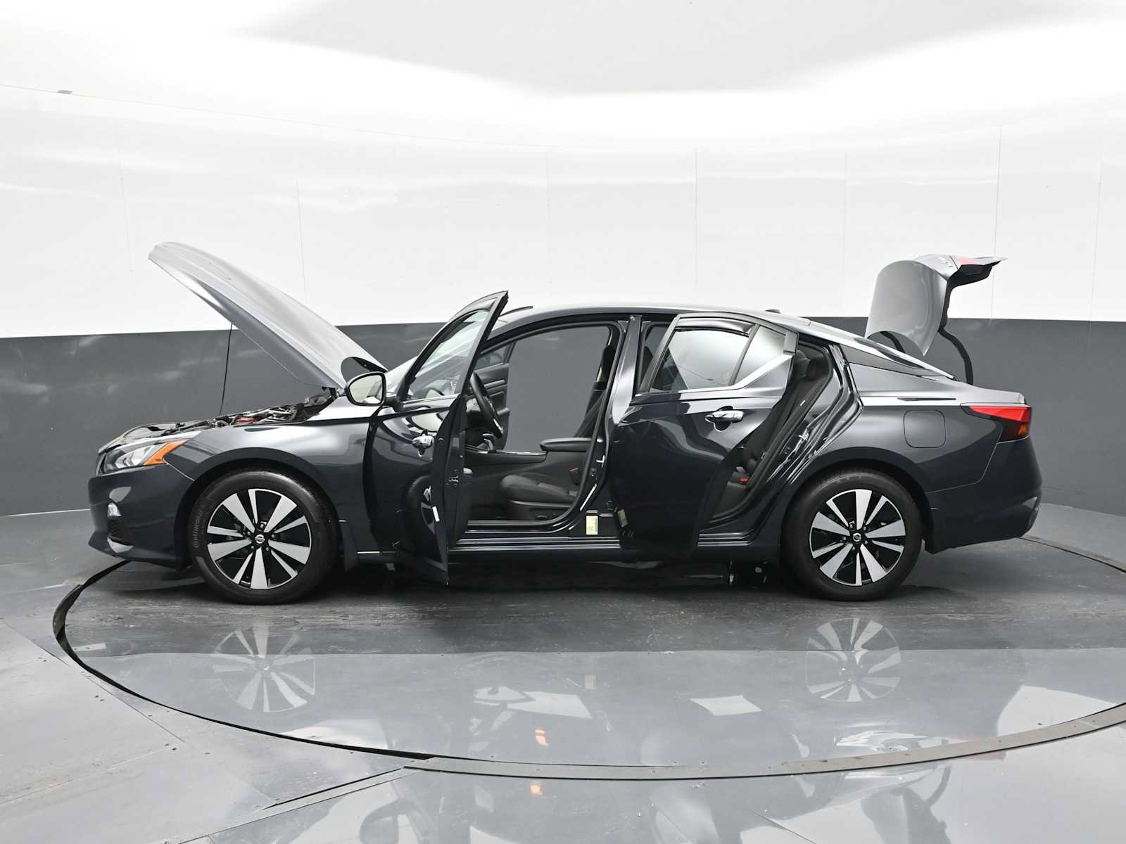 Used 2022 Nissan Altima 2.5 SV image 39