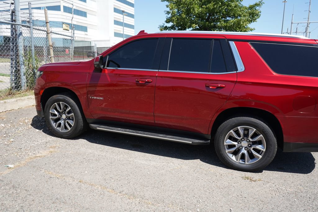 Used 2022 Chevrolet Tahoe LT w/ Luxury Package AWD/4WD image 5