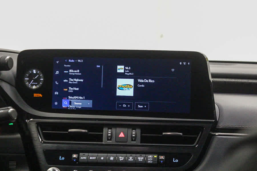 Used 2025 Lexus ES 300h w/ Accessory Package (Z1) FWD image 15