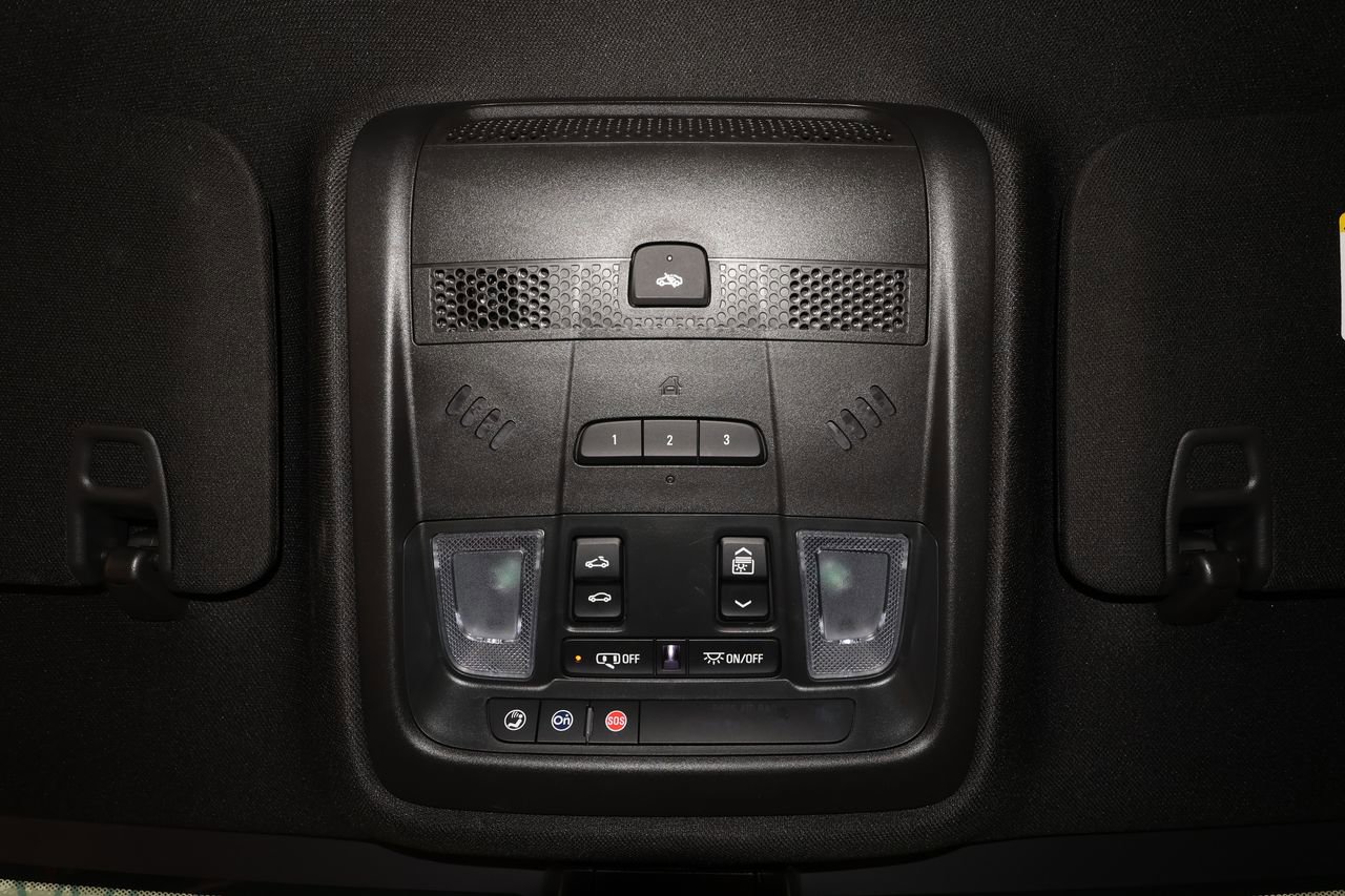 Certified 2025 Cadillac XT5 Premium Luxury image 33