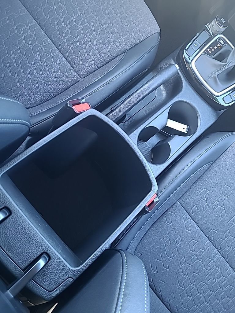 Used 2025 Kia Seltos S image 16