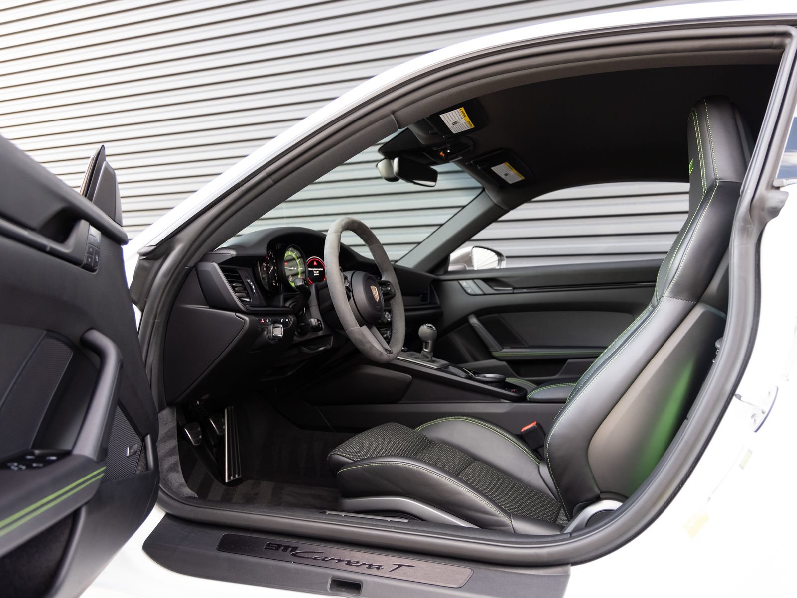 Used 2024 Porsche 911 Carrera T RWD image 23