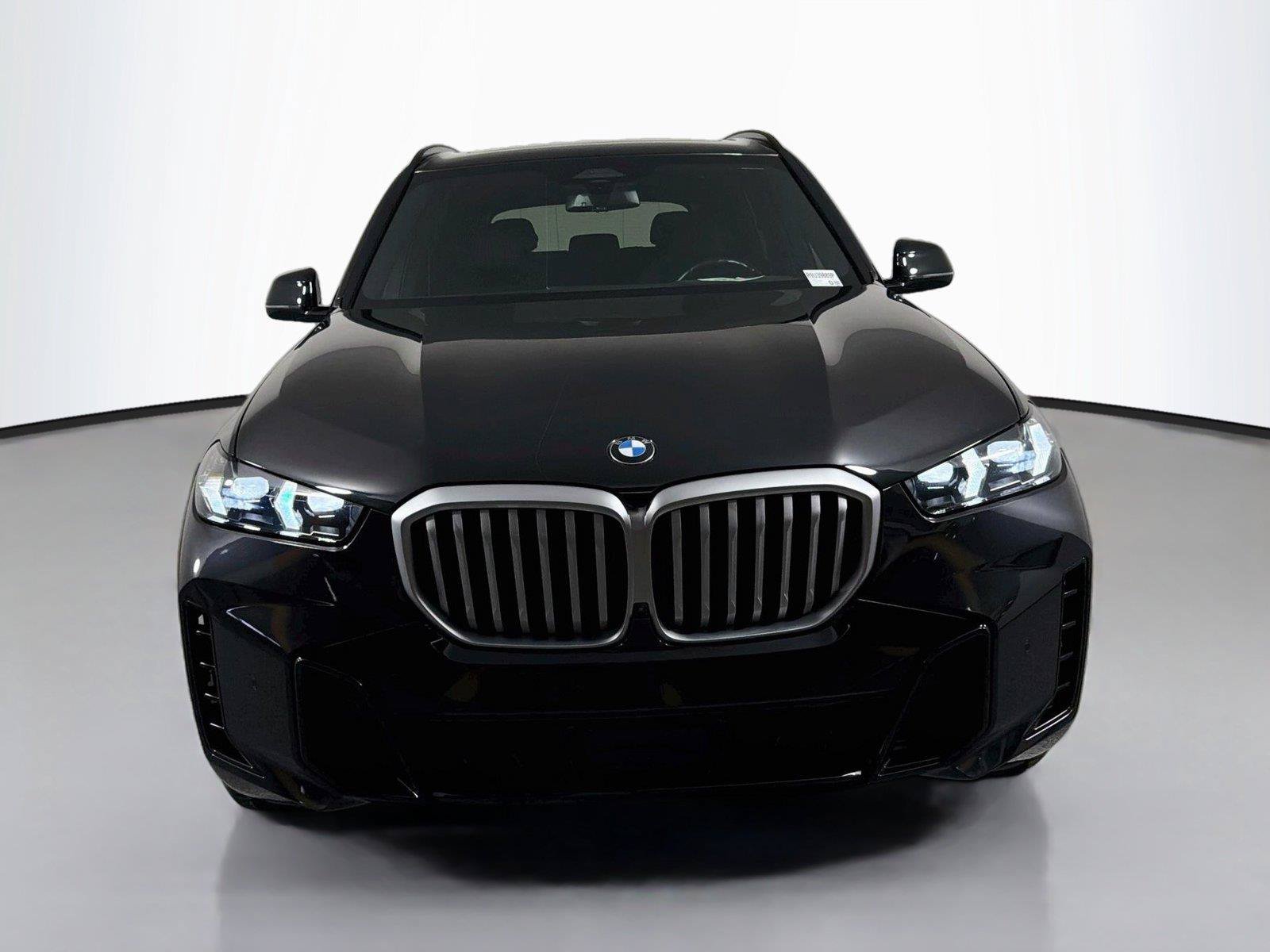 Used 2024 BMW X5 sDrive40i w/ M Sport Package RWD image 2