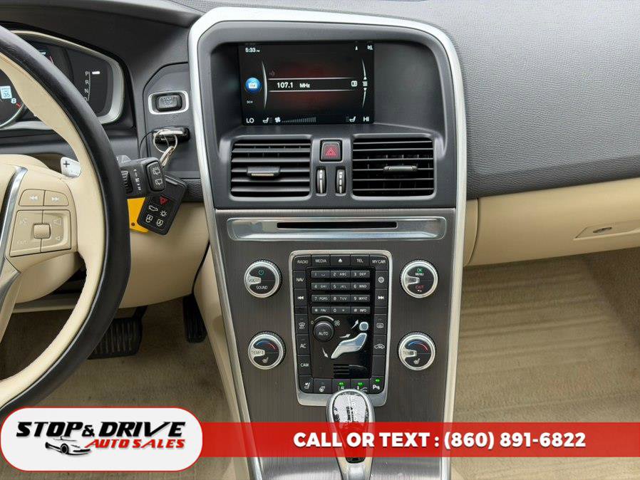 Used 2015 Volvo XC60 T6 Platinum w/ Climate Package AWD/4WD image 11
