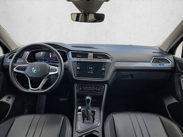 Used 2024 Volkswagen Tiguan SE FWD image 17