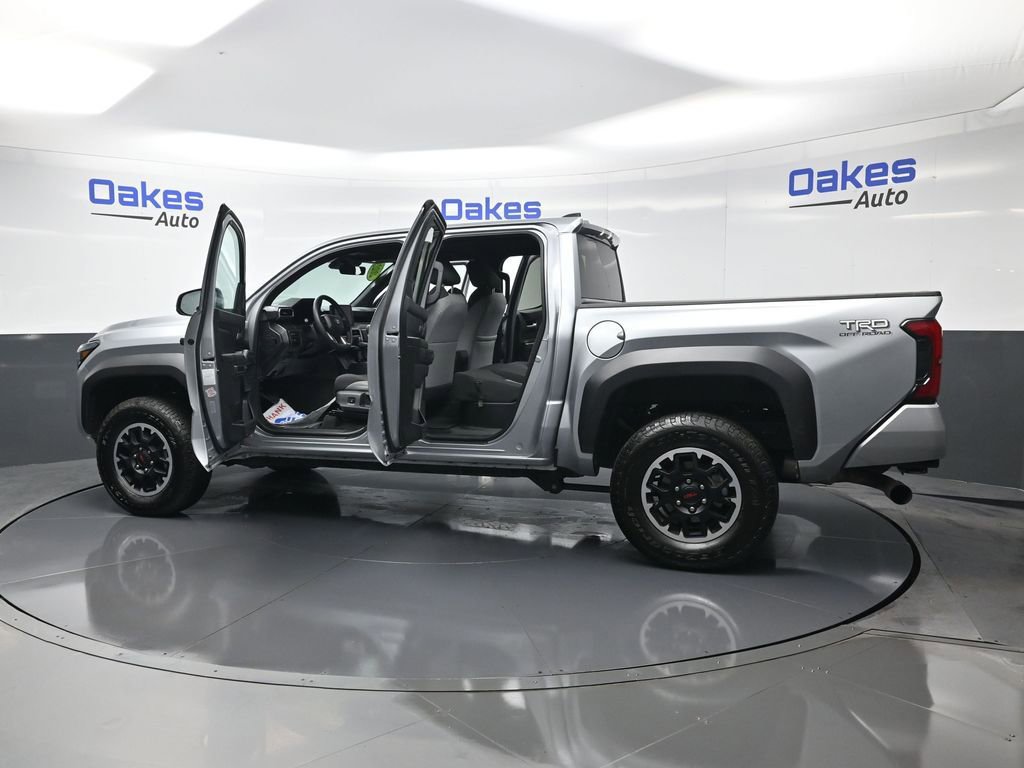 Used 2025 Toyota Tacoma TRD Off-Road image 55