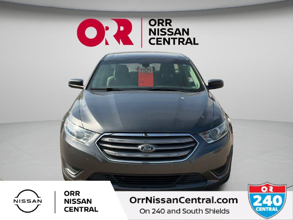 Used 2017 Ford Taurus SE FWD image 2