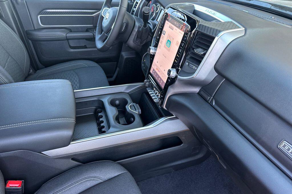 New 2026 RAM 2500 Big Horn AWD/4WD image 14