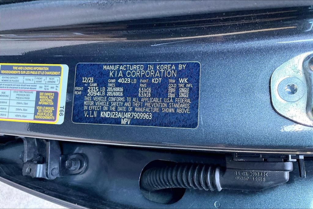 Used 2024 Kia Soul LX w/ Option Group 015 FWD image 31