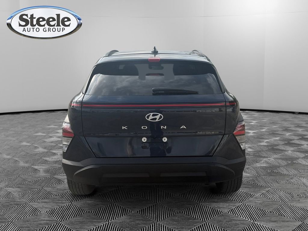 Used 2025 Hyundai Kona SEL image 4