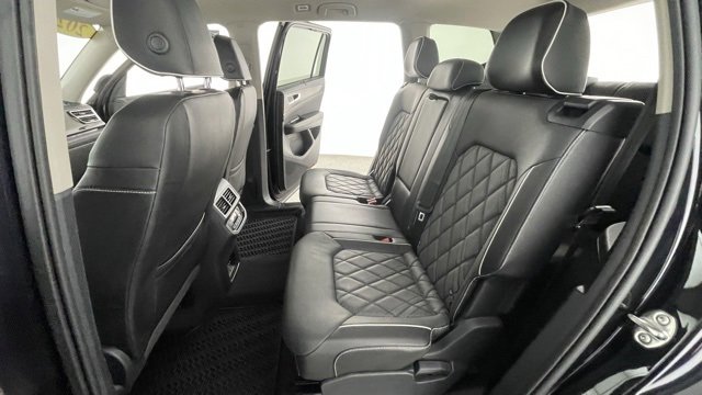 Used 2024 Volkswagen Atlas SEL Premium R-Line image 45