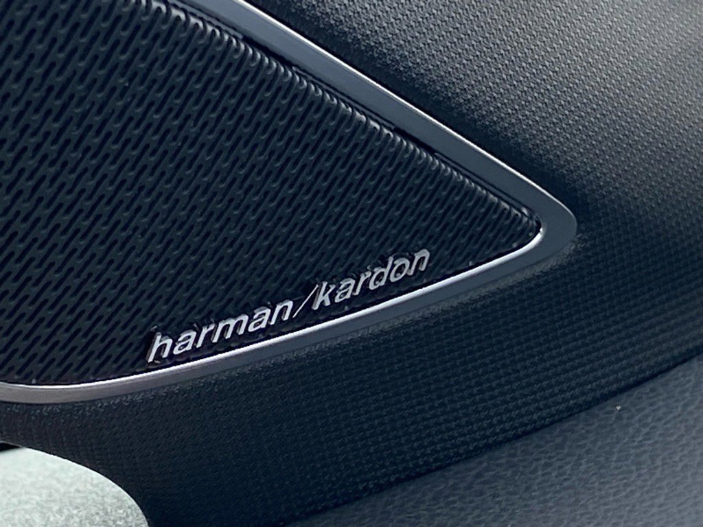 Certified 2025 Volkswagen GTI SE image 20