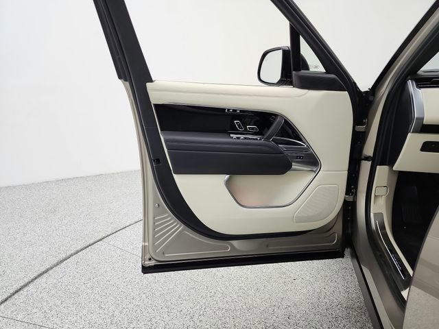 Certified 2023 Land Rover Range Rover Autobiography AWD/4WD image 35