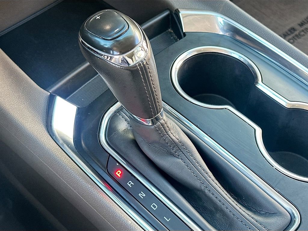 Used 2020 Chevrolet Traverse LT w/ Driver Confidence II Package image 14