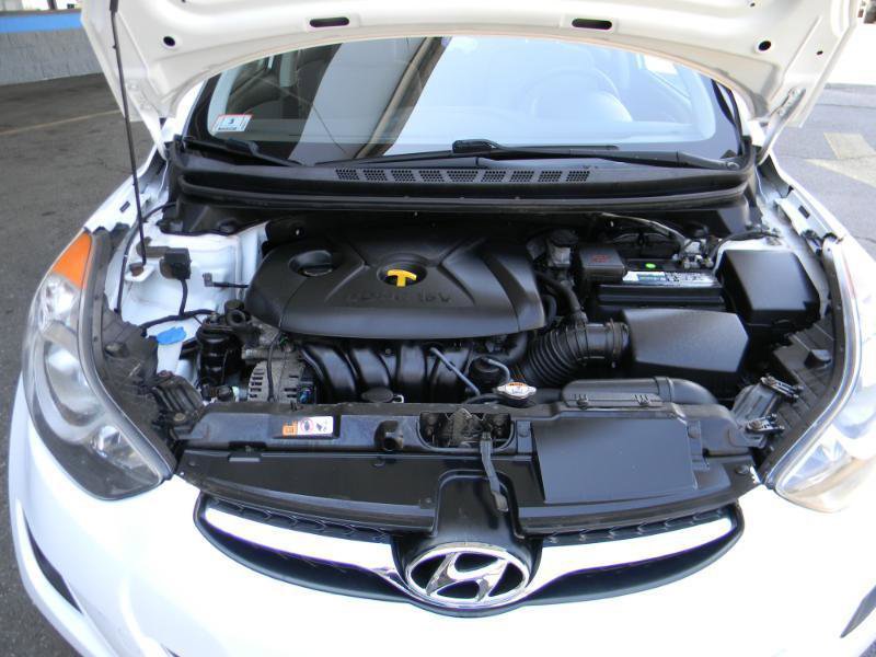 Used 2013 Hyundai Elantra GLS FWD image 21