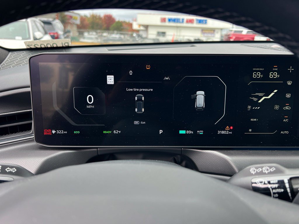Certified 2024 Kia EV9 GT-Line AWD/4WD image 16