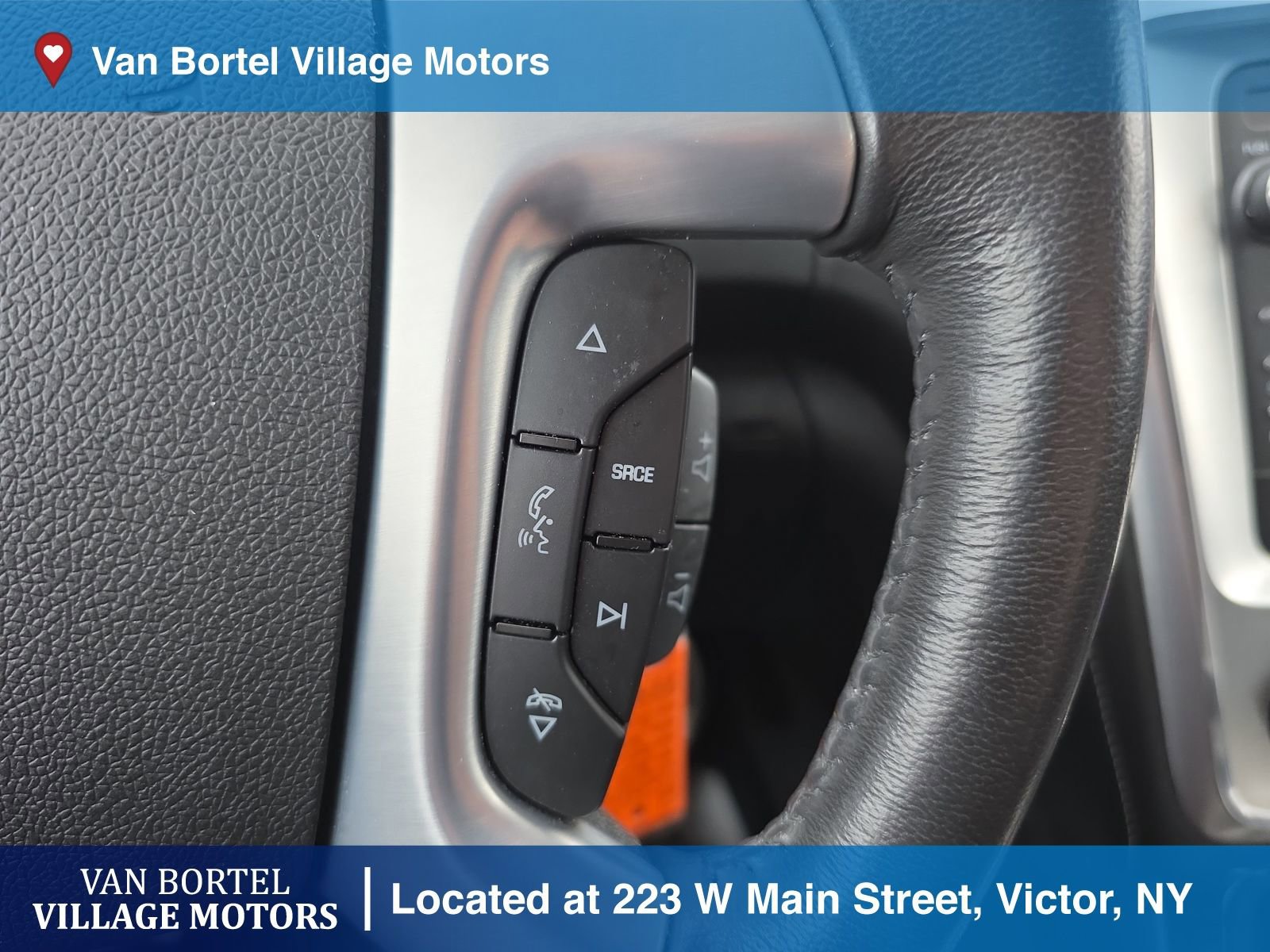 Used 2015 GMC Acadia SLT image 19