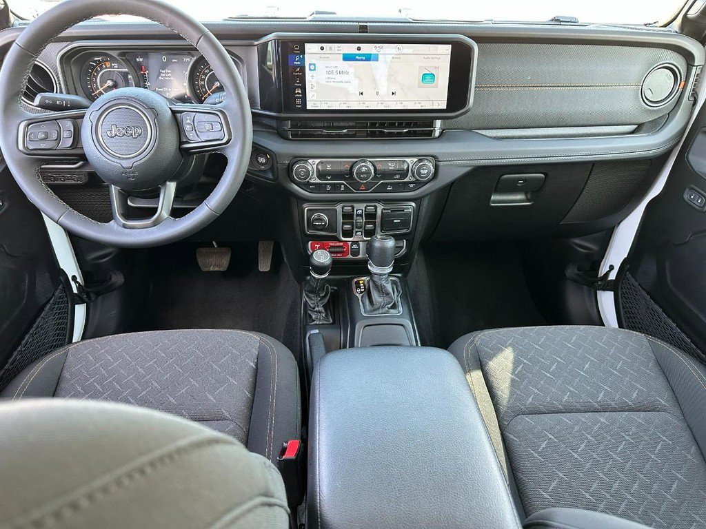 Used 2026 Jeep Gladiator Mojave AWD/4WD image 11