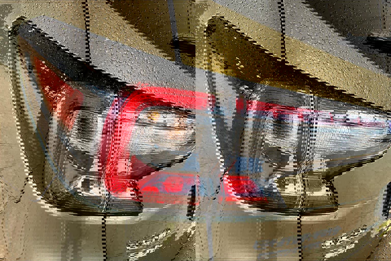 Used 2025 Subaru Outback Premium image 28