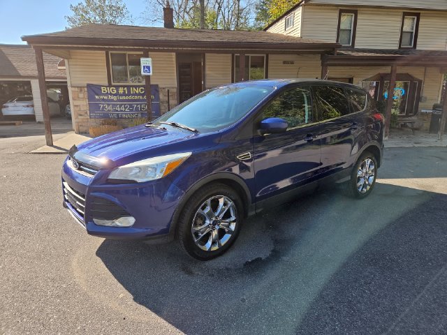 Used 2015 Ford Escape SE FWD image 2