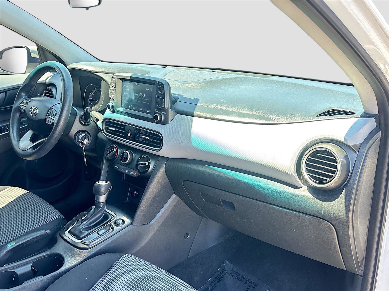 Used 2020 Hyundai Kona SE image 26