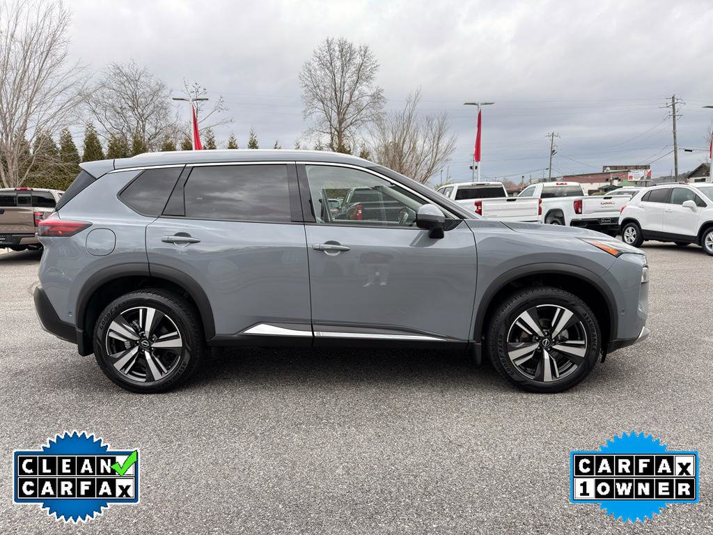 Used 2022 Nissan Rogue Platinum w/ Head-Up Display Package image 2