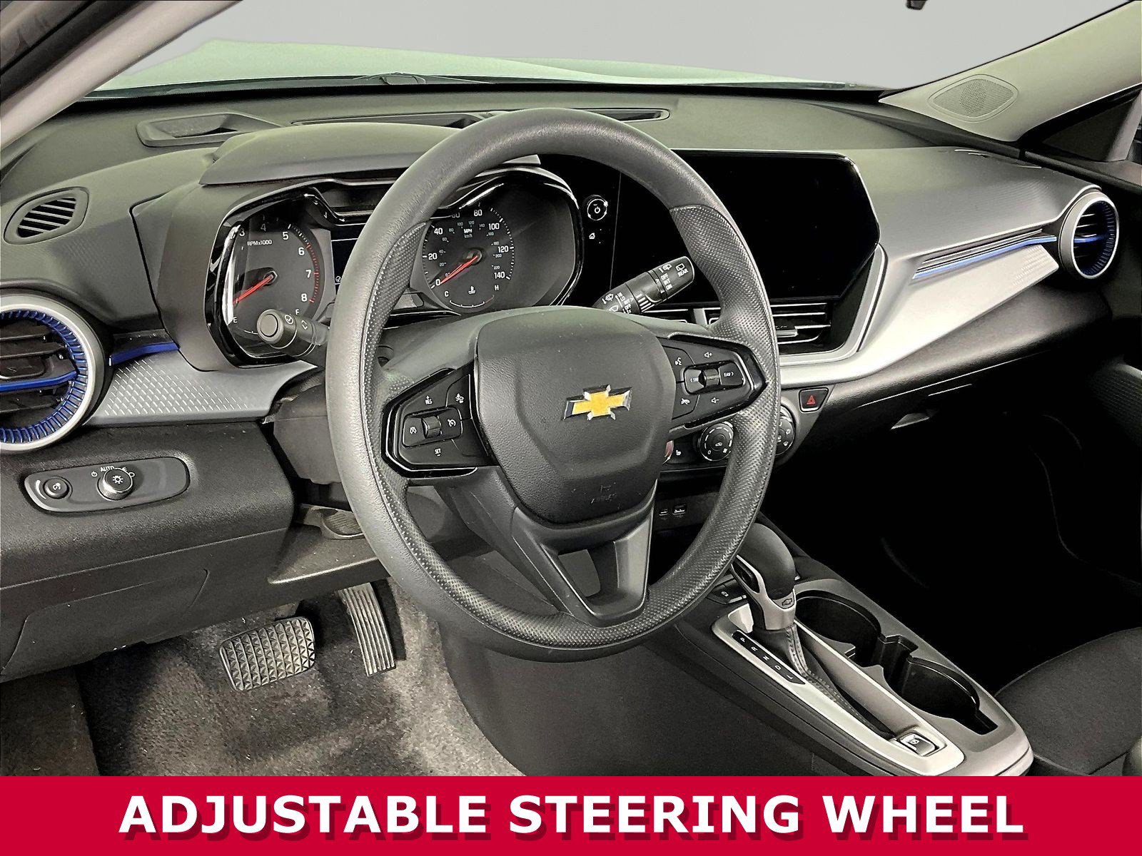 Used 2025 Chevrolet Trax LS w/ LS Convenience Package FWD image 15