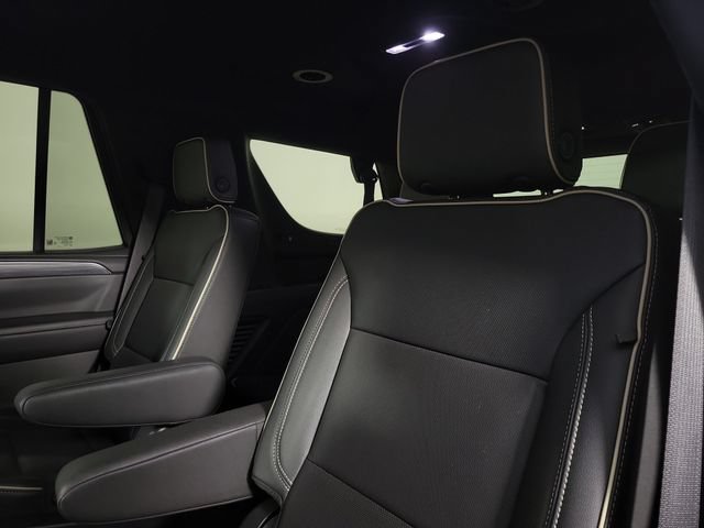 Used 2024 GMC Yukon SLT w/ SLT Luxury Package AWD/4WD image 15