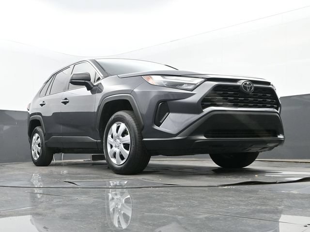 Used 2024 Toyota RAV4 LE FWD image 22
