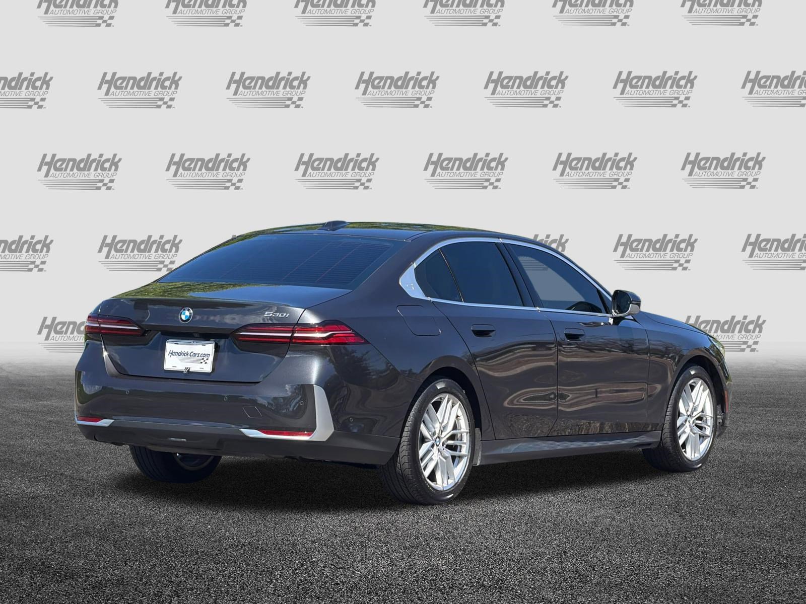 Used 2024 BMW 530i image 5